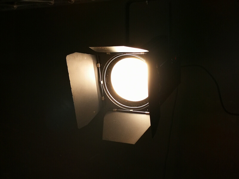 200W RGBW 4in1 LED 菲涅尔射灯