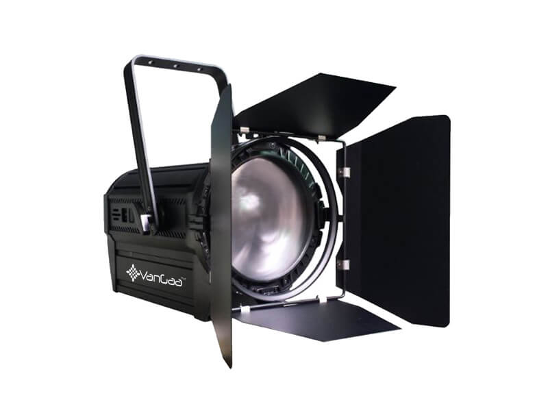 用于音乐工作室的高流明 100W LED 菲涅尔灯