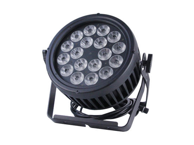 18颗*10W 4in1 LED防水帕灯